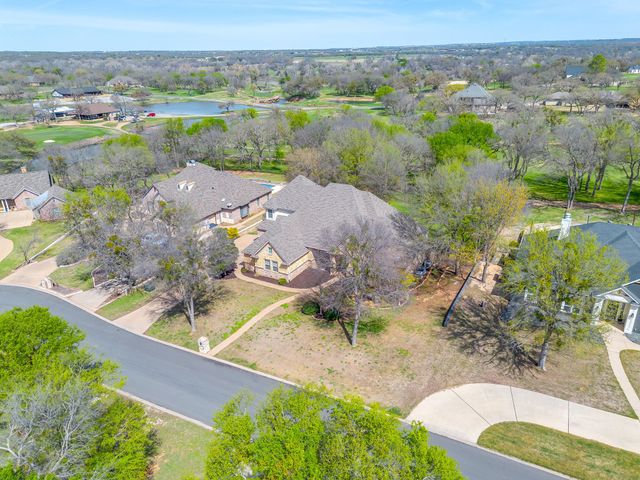 542 S Sugartree Drive, Lipan, TX 76462