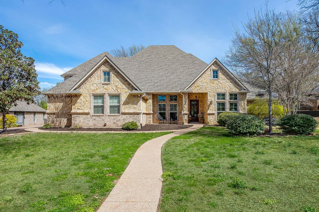 542 S Sugartree Drive, Lipan, TX 76462