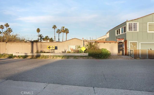 17181 Pacific Coast, Huntington Beach, CA 92649