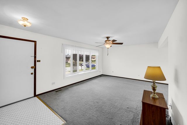 16653 Parliament Avenue, Tinley Park, IL 60477