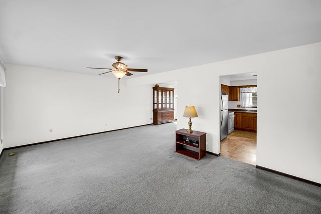 16653 Parliament Avenue, Tinley Park, IL 60477