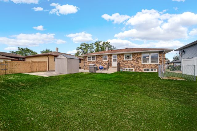16653 Parliament Avenue, Tinley Park, IL 60477