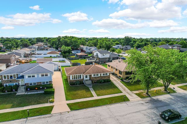 16653 Parliament Avenue, Tinley Park, IL 60477