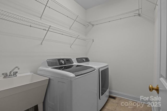 561 Keystone Court NW, Concord, NC 28027