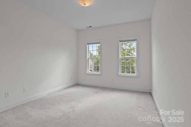 561 Keystone Court NW, Concord, NC 28027