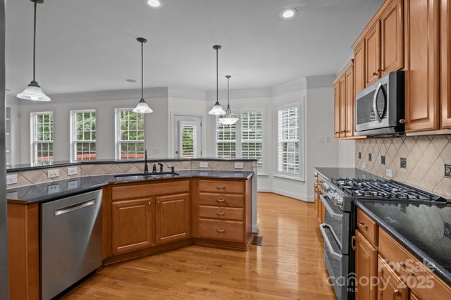 561 Keystone Court NW, Concord, NC 28027