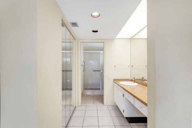 1703 Andros Isle J1, Coconut Creek, FL 33066