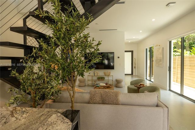 8850 NE 8th Ct 8850, Unincorporated Dade County, FL 33138