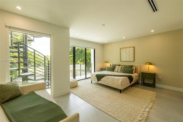 8850 NE 8th Ct 8850, Unincorporated Dade County, FL 33138