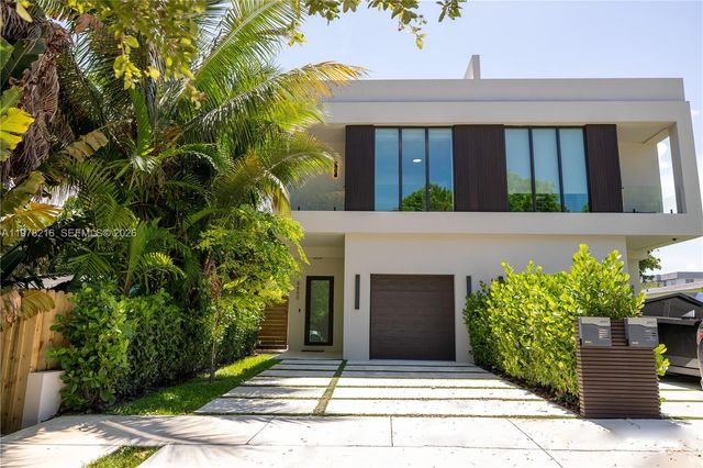 8850 NE 8th Ct 8850, Unincorporated Dade County, FL 33138