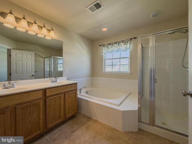2054 SPRING RUN CIR, Frederick, MD 21702