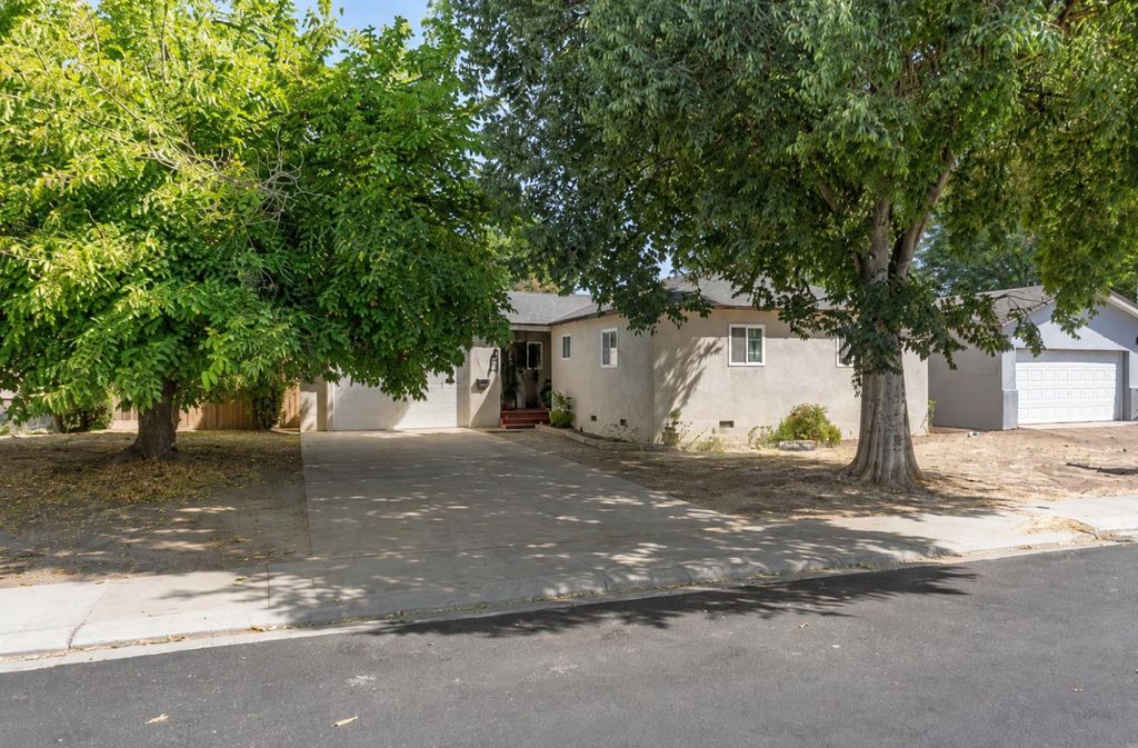 1705 Scott Ave, Modesto, CA 95350