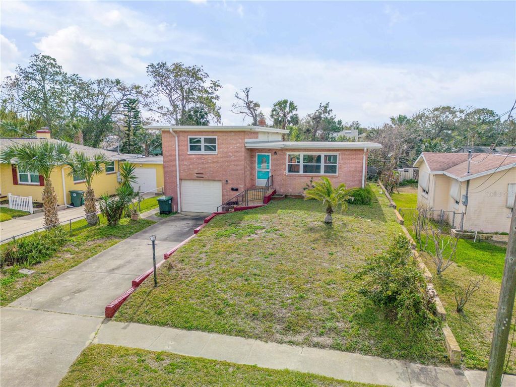 Image 1 of property listing at 256 MORNINGSIDE AVENUE, Daytona Beach, FL 32118