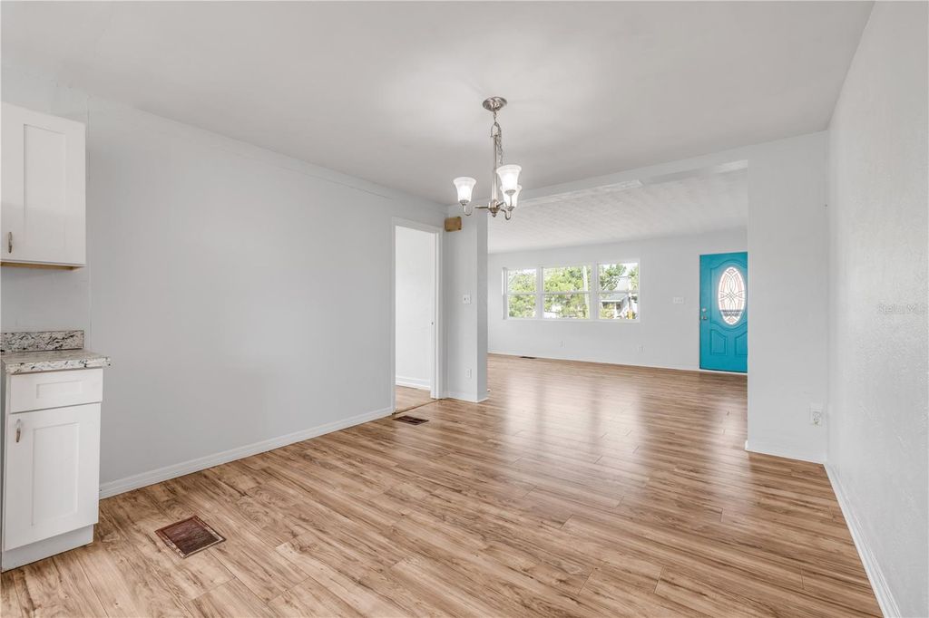 Image 11 of property listing at 256 MORNINGSIDE AVENUE, Daytona Beach, FL 32118