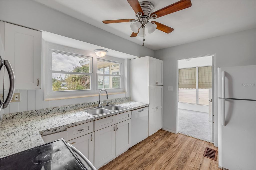 Image 7 of property listing at 256 MORNINGSIDE AVENUE, Daytona Beach, FL 32118