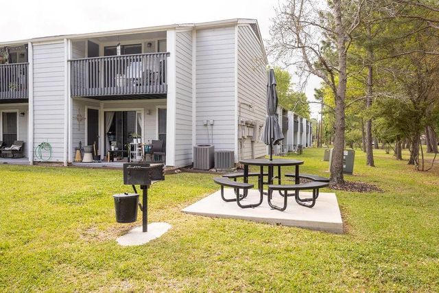 13151 Walden Road, Montgomery, TX 77356