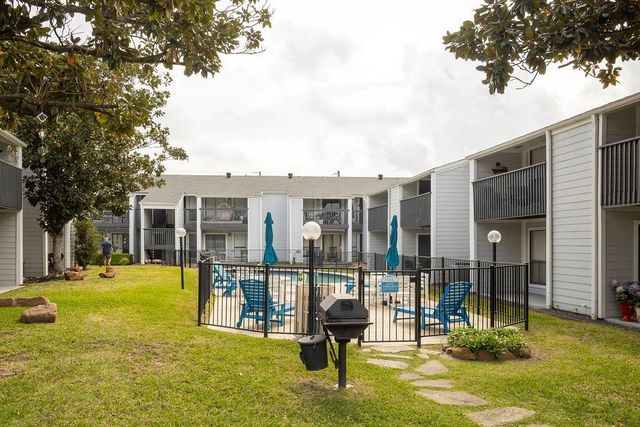 13151 Walden Road, Montgomery, TX 77356