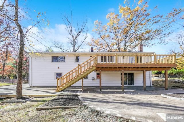 70 Kinderkamack Road, Woodcliff Lake, NJ 07677