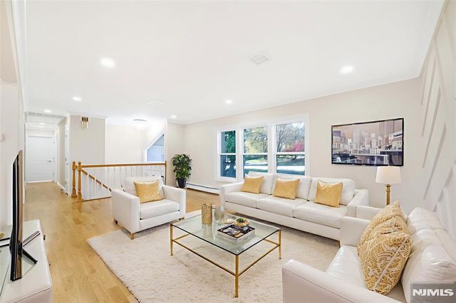 70 Kinderkamack Road, Woodcliff Lake, NJ 07677