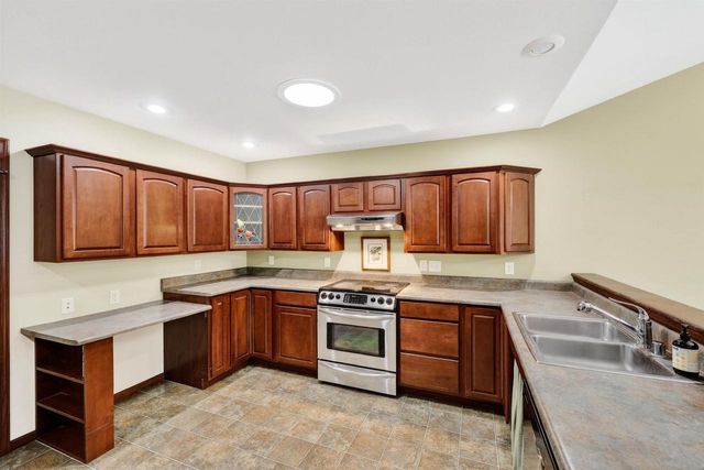 703 Malvern Hill Drive, Madison, WI 53718