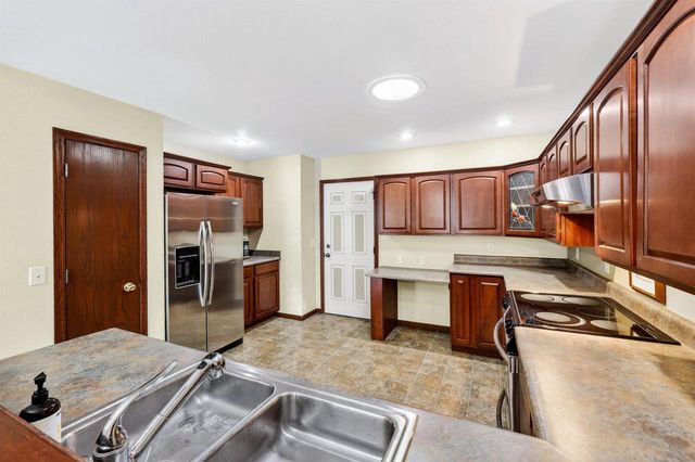 703 Malvern Hill Drive, Madison, WI 53718