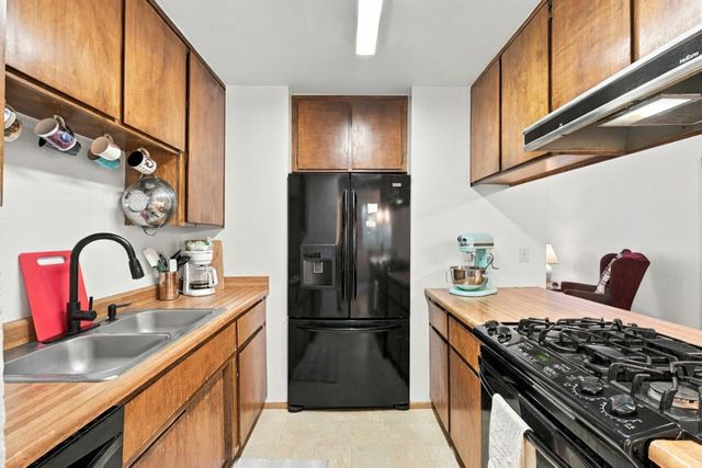 6940 Pony Express, Pollock Pines, CA 95726