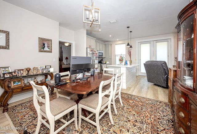 2501 Bienville Boulevard, 417, Ocean Springs, MS 39564