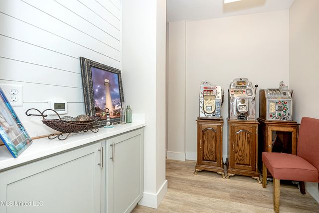 2501 Bienville Boulevard, 417, Ocean Springs, MS 39564