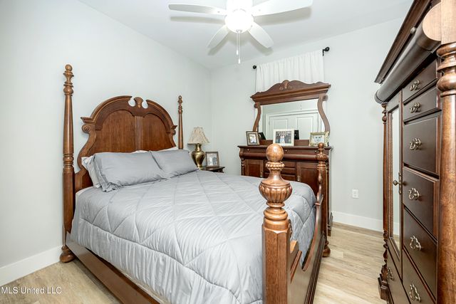 2501 Bienville Boulevard, 417, Ocean Springs, MS 39564