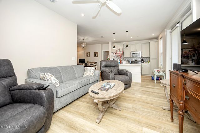 2501 Bienville Boulevard, 417, Ocean Springs, MS 39564