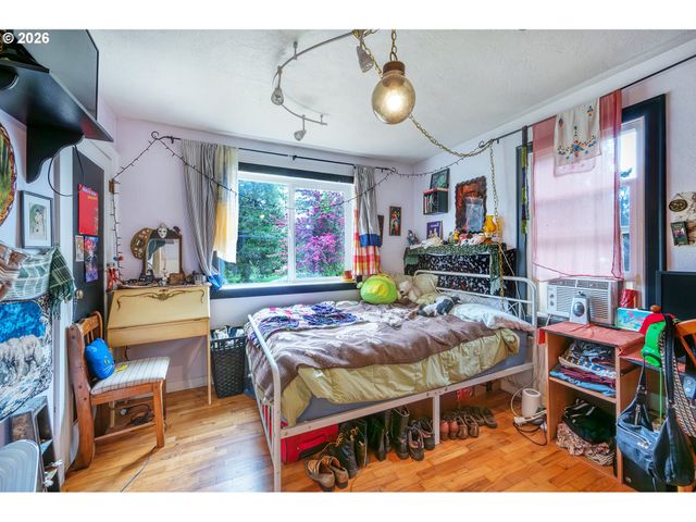 3781 KINCAID St, Eugene, OR 97405