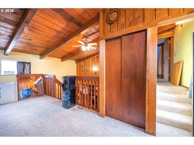 3781 KINCAID St, Eugene, OR 97405