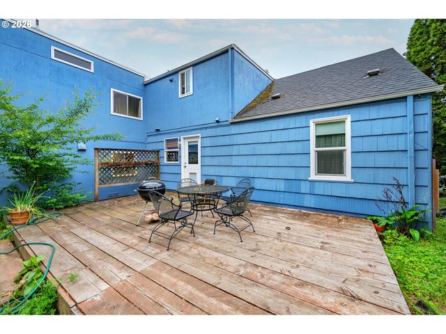 3781 KINCAID St, Eugene, OR 97405