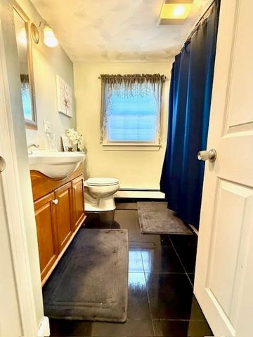 51 Roosevelt St, Seekonk, MA 02771