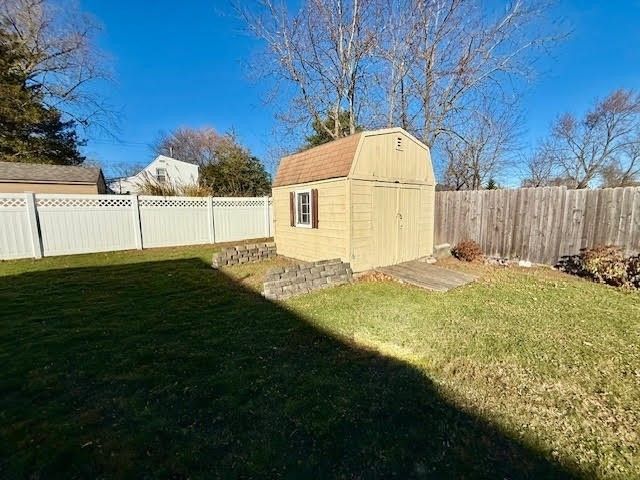 51 Roosevelt St, Seekonk, MA 02771