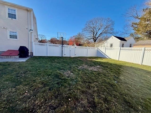 51 Roosevelt St, Seekonk, MA 02771