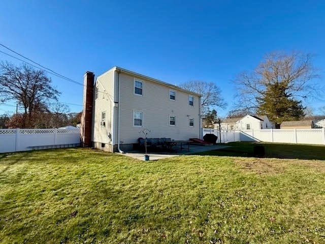 51 Roosevelt St, Seekonk, MA 02771