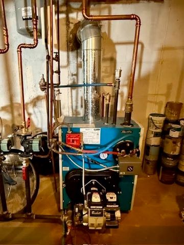 51 Roosevelt St, Seekonk, MA 02771