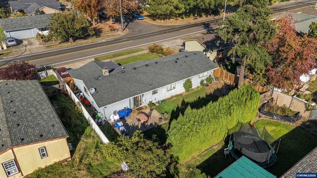 4722 Swegle Rd NE, Salem, OR 97301