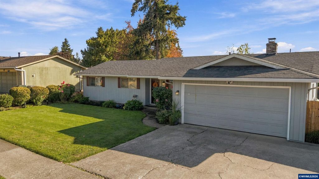 4722 Swegle Rd NE, Salem, OR 97301