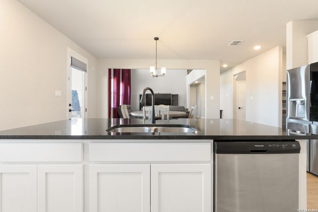 229 Jereth Crossing, Castroville, TX 78009