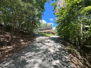 328 N Dark Hollow Rd, Andersonville, TN 37705