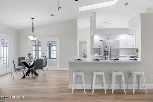 7 BIRD LAND Place, Palm Coast, FL 32137