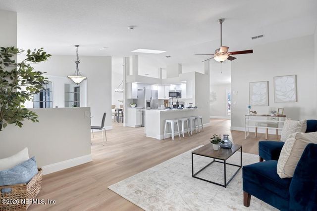 7 BIRD LAND Place, Palm Coast, FL 32137