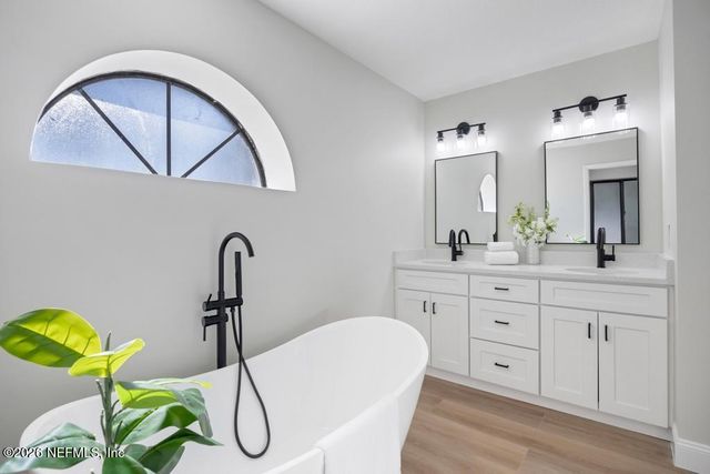 7 BIRD LAND Place, Palm Coast, FL 32137