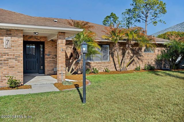 7 BIRD LAND Place, Palm Coast, FL 32137