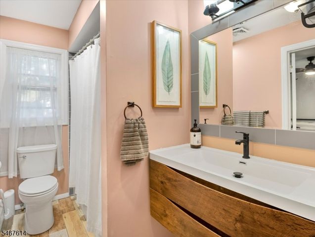11 Cherokee Ave, Rockaway Twp., NJ 07866