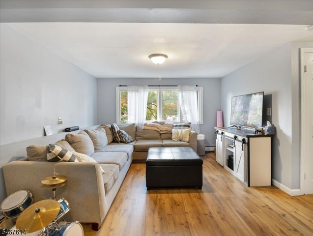 11 Cherokee Ave, Rockaway Twp., NJ 07866