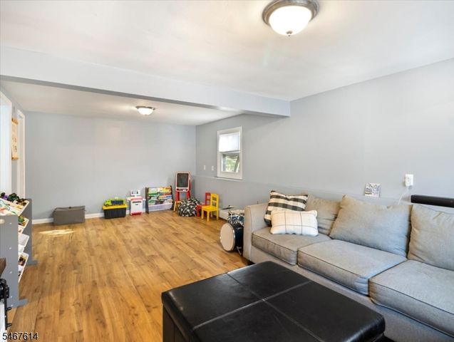 11 Cherokee Ave, Rockaway Twp., NJ 07866