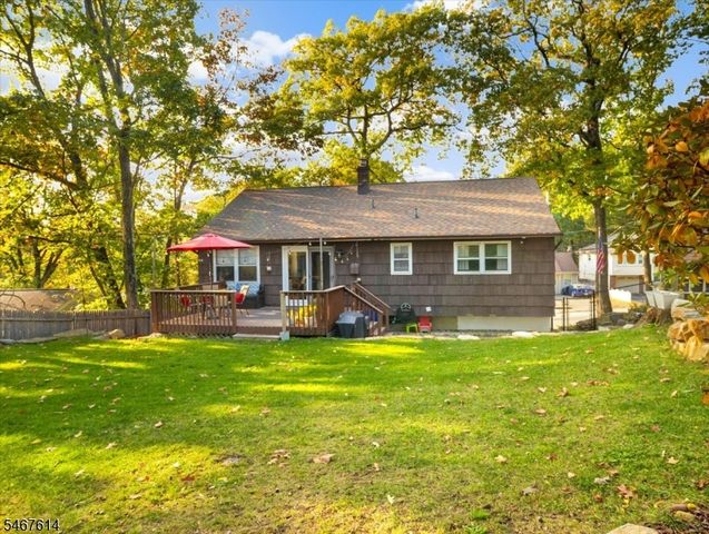 11 Cherokee Ave, Rockaway Twp., NJ 07866